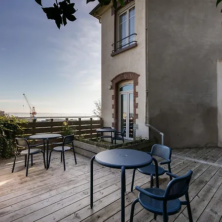 Le Camfrout Apartament *